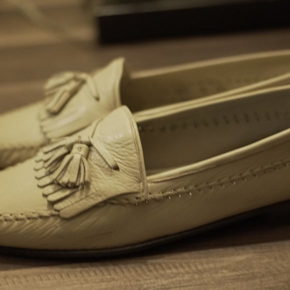 Cream 9.5 BALLY Hilo Deerskin Leather Tassel Loafers Shoes ITALY
